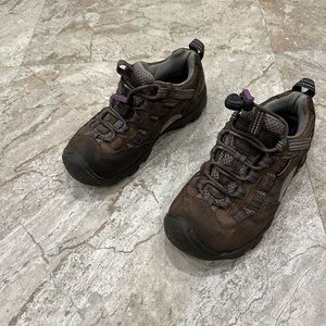 Keen hiking shoes